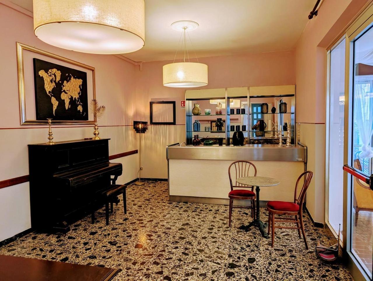 Villa Antonietta Rooms & Coffee Чезенатико Экстерьер фото