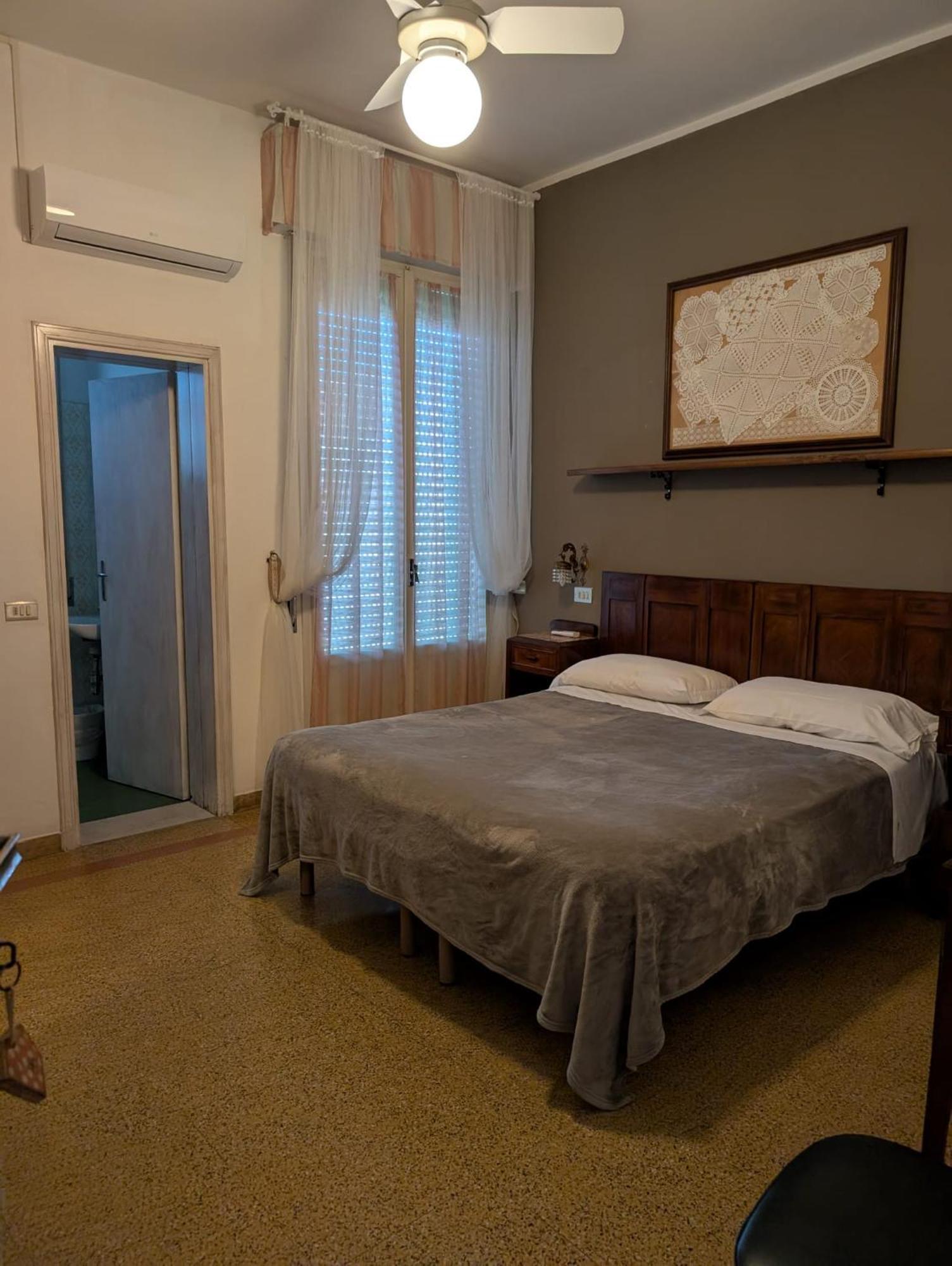 Villa Antonietta Rooms & Coffee Чезенатико Номер фото